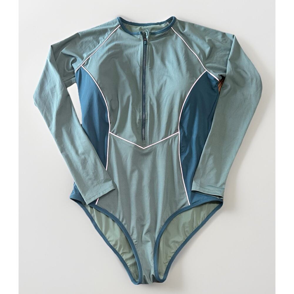 Athleta Women's One Piece Longsleeve Swimsuit Size Medium Green/Blue